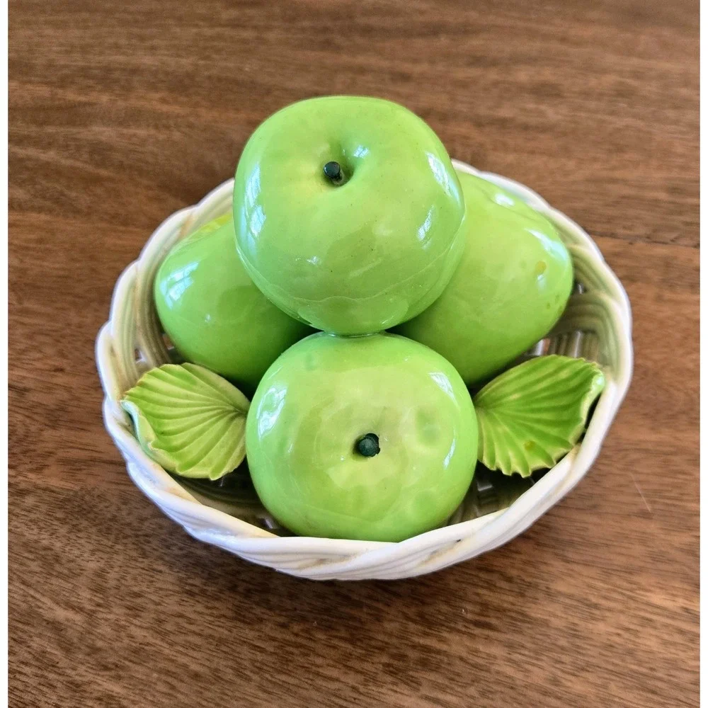 Vintage (1970s) Ceramic Majolica Green Apple White Lattice Basket Made In Italy